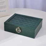 Didelės talpos rakinama papuo&scaron;alų dėžutė su trimis auk&scaron;tais ir moderniu deimantų ra&scaron;tu, skirta vėriniams ir auskarams 23*17*13.5 cm