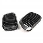 Priekinės inksto grotelės Lenktyninės grotelės Priekinės grotelės Suderinamos su BMW E46 51138208685 Grotelių keitimas 51138208686 One size