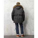 &bdquo;Parka&ldquo; paltas vyri&scaron;ka žieminė striukė Klasikinė &bdquo;Parka&ldquo;, skirta ekstremaliam &scaron;altam orui, atspari vandeniui, nuimamas dirbtinis kailis aplink gobtuvą L juoda