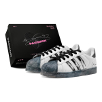 Adidas Originals Superstar 2 Mėlynas Rūdys, Nusidėvėjęs, Grafiti, Amerikieti&scaron;kas Gatvės Stilius, Kūrybingas Vintažas, Individualus Žemi Batai IH8659(TeamS1-S-BOX) 38