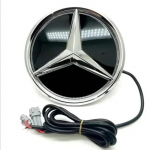 Automobilio lipdukas Benz 2026 Naujas Benz automobilio priekinės grotelės logotipas &Scaron;viesus veidrodėlio veidas LED ženklelis emblema &scaron;viečiantis dekoratyvinis ap&scaron;vietimas Mercedes White light