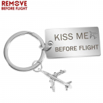 Nuimkite prie&scaron; skrydį lėktuvu raktų pakabukas Kiss Me Before Flight Letter Metaliniai raktų pakabukai sidabras