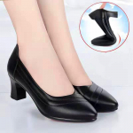 Patogūs mink&scaron;tos odos darbo batai, mink&scaron;tas padas, patogūs &bdquo;Four Seasons&ldquo; vienviečiai batai vidutinio kulno, moteri&scaron;ki neslystantys batai su storu kulnu 38 &scaron;alta juoda spalva