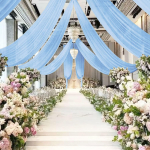 Baltos lubų užuolaidos, skirtos arkos uždengimui Audinys &Scaron;ifoninė užuolaida vakarėlio ceremonijos scenai Vestuvių vie&scaron;bučio dekoracija Voile užuolaidos W150xH1000CM dangaus mėlyna spalva