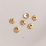 14K Auksu dengtas ramunėlės žvaigždės tu&scaron;čiavidurio gėlės kepurėlės karoliukas tarpiklis DIY papuo&scaron;alams