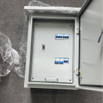 Lauko neper&scaron;lampama įkrovimo stotelės apsauginė dėžė elektromobiliams - Trijų fazių keturių laidų skaitiklio dėžė