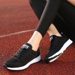 Unisex moteri&scaron;ki laisvalaikio madingi lengvi, kvėpuojantys mink&scaron;ti, suvarstomi sportiniai bėgimo bateliai 35