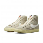 Nike Wmns Blazer Mid 77 Vintage &Scaron;viesiai kaulinė Alabastro DV7006-001 EU 35.5 kaulas/juoda