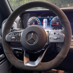 Mercedes-Benz S klasės W222 GLC A klasės W177 C klasės W205 E klasės W213 Rankomis siūta juoda zom&scaron;inė automobilio vairo apdaila Black Thread