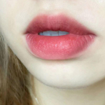 HER ORANGE Mažas Emocijų Lūpų Purvas Aksominis Matinis Matinis Lūpų Blizgis Lūpdažis 01