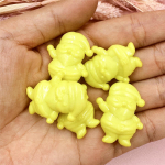 Mielas sniego senelis Kalėdų senelio festivalis &bdquo;pasidaryk pats&ldquo; karoliai, apyrankė, 25*30 mm, naujas animacinis filmas, akrilas, apvalus 5 vnt. nyk&scaron;tukų kalėdinio stiliaus palaidi karoliukai geltona