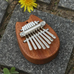 Dovanos Muzikinės dėžutės 8 Kesy Mini Medinė Kalimba Pir&scaron;tas Nyk&scaron;tis Pianinas Dovana Muzikos instrumentai Totoro Mini Spalvotas Baras Namai Priedai