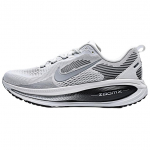 Nike Vyri&scaron;ki Bėgimo Bateliai Vomero 18 RR Komforti&scaron;ki Mink&scaron;ti Laisvalaikio Bėgimui Balti II7189-100 44