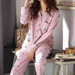 Moterų medvilninių pižamų rinkinys Rudens solidus ilgomis rankovėmis ilgos kelnės miegui 2 dalių rinkinys moterims Namų gultai laisvas kostiumas M