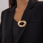 1 vnt. Madinga minimalistinė netaisyklinga tu&scaron;čiavidurė O formos sagė, senovinis minimalistinio eleganti&scaron;ko stiliaus papuo&scaron;alų priedas prie kostiumų ir suknelių