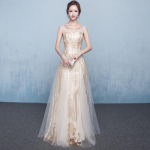 Eleganti&scaron;ka moteri&scaron;ka gėlėmis siuvinėta vakarinė suknelė, vestuvinė pamergė, i&scaron;kilminga i&scaron;leistuvių suknelė M &scaron;ampanas