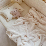 Flanelė kūdikių antklodė Mink&scaron;ta &scaron;ilta siuvinėta naujagimio antklodė loveliui me&scaron;kiukas zuikis Animacinis Rudens Žiemos Kūdikio antklodės 90*130cm Bear