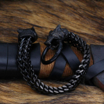 1vnt Madinga nerūdijančio plieno juoda auksinė apyrankė Vintage Viking Wolf galvos apyrankė Vyri&scaron;ka geriausia dovanų apyrankė 19cm juoda
