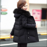 Žieminė vidutinio amžiaus ir vyresnio amžiaus moterų plona striukė 3XL juoda