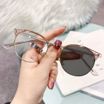 Fashion Outdoor 2 in 1 Spalvą keičiantys akiniai nuo saulės, skirti Presbyopia Unisex Moterims Vyri&scaron;ki akiniai Apdailinti Photochromic Plus akiniai +3.0