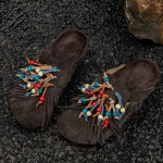 Bateliai su karoliukų kutais Suede &scaron;lepetės Žieminiai moteri&scaron;ki batai 2025 m. tendencija Slingback laisvalaikio klumpės Madingos &scaron;lepetės namams Zapatillas Mujer 39 chaki