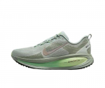 Nike Vomero 18 Vyri&scaron;ki bėgimo bateliai HM6803-002 Dydis EU 42 žalia