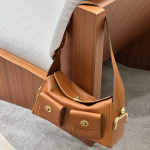SHELKSBAG 2026 Naujas Retro Stiliaus Dizainerio Rankinė po pažastu Moteri&scaron;kos Universali Daug ki&scaron;enių Madingos ir Paprastos Pečių Rankinės 36X13X23CM ruda