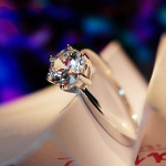 Princesės sidabro spalvos &scaron;e&scaron;ių nagų žiedas puo&scaron;nūs papuo&scaron;alai, apvalūs balti auskarai, auskarai, vestuvinė dovana Ring Size 6 balta