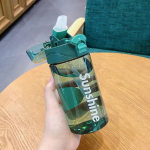 Vandens puodelis Unisex Paprastas plastikinis puodelis su &scaron;iaudeliu Didelės talpos Ne&scaron;iojamas Fitneso Apsaugotas nuo kritimo Puodelis 450ml tamsiai pilka spalva