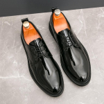 Vestuvinė suknelė Balti batai Vyri&scaron;ki odiniai verslo batai Prabangūs lakuotos odos batai Klasikiniai madingi vyri&scaron;ki &scaron;lifuoti rai&scaron;teliais batai Eleganti&scaron;kas vakarėlis 38 juoda