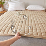 A klasės vandeniui ir &scaron;lapimui atspari sojų pupelių pluo&scaron;to čiužinio apsauga, skirta vie&scaron;bučiams ir nakvynės namuose Double Bed Mattress 180x200