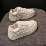 Madingi pavasariniai batai nauji universalūs madingi patogūs studentėms auk&scaron;tinantys sportiniai riedlentės batai paprasti kasdieniai batai 40 chaki