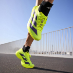 adidas Adizero Adios Pro 4 Saulėta geltona Purpurinė slyva Miltelinė slyva 43