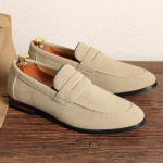 Madingi vyri&scaron;ki laisvalaikio batai Suede Loafers Madingi odiniai įsispiriami batai Mink&scaron;ti vienspalviai oficialūs batai Vestuviniai plok&scaron;čiapadžiai Didelio dydžio verslo vyri&scaron;ki batai 37 smėlis