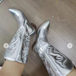 Kauboji&scaron;ki vakarieti&scaron;ki batai moterims blizgūs metaliniai moteri&scaron;ki siuvinėti iki kelių stiletto smailianosiai rožiniai batai dropshippingui 36