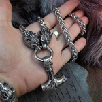 Nordic Vintage vyrų 316L nerūdijančio plieno Viking Wolf Head Thor Hammer Mjolnir pakabukas karoliai Viking vyri&scaron;ki amuletiniai papuo&scaron;alai Dovana sidabras
