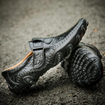 Vyri&scaron;ki laisvalaikio odiniai batai Vyri&scaron;ki oficialūs batai Odiniai vyri&scaron;ki batai Plok&scaron;ti vestuviniai batai