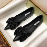 2024 m. madinga moteris Eleganti&scaron;ki batai su smailiais pir&scaron;tais, miela laisvalaikio plok&scaron;tuma, moteri&scaron;ka Blingo perlų styga, gėlė, mink&scaron;ti, kvėpuojantys batai 34 juoda