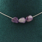 Pierres et Min&eacute;raux. Collier 3 perles Am&eacute;thyste du Br&eacute;sil. Chaine en acier inoxydable Collier femmes, hommes. Taille personnalisabl