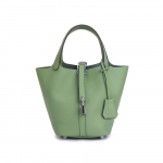 Natūralios odos moteri&scaron;kų rankinių dizainerio mažas ne&scaron;iojamas krep&scaron;ys be logotipo Pirmasis karvės odos pečių pirkinių krep&scaron;io sluoksnis su sidabro atspalvio užraktu Mini 18x13x18cm &scaron;viesiai žalios spalvos