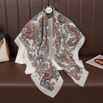 Moterų kvadratinis 110 cm medvilninis &scaron;alikas Bohemia musulmonų hidžabų skaros ir įklotai Moteri&scaron;kas &scaron;leifas Naujas dizaineris Paisley Bandana Pashmina