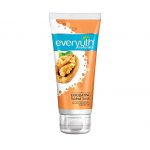 Everyuth Naturals &scaron;veičiamasis &scaron;veitiklis su graikinių rie&scaron;utų kevalais 50g