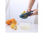 Multifunctional manual citrus juicer