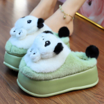 Nauji auk&scaron;takulniai panda batai moteri&scaron;ki žieminiai loferiai, stori &scaron;lepetės, moteri&scaron;kos pūkuotos užmaunamos &scaron;lepetės, moteri&scaron;kos gyvūnų &scaron;iltos pūkuotos namų &scaron;lepetės 36-37