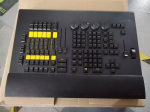 MA2 stūmiklio sparno scenos ap&scaron;vietimo valdymas LED ap&scaron;vietimo pultas DMX 512 LED standartiniam stulpelių skaičiui judanti galva namų prožektorius vakarėlio DJ valdiklis 5PIN juoda