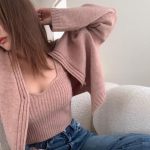 Megztas megztinis kardiganas su pitų ra&scaron;tu ir juosmeniu, ant petne&scaron;ėlių, vienspalvis, saldaus pikanti&scaron;ko stiliaus, auk&scaron;tos klasės, trumpas, laisvas, rudeniui ir žiemai S pilka