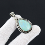 Mėlynas trigubas ugnies opalinis brangakmenis rankų darbo 925 sterlingų sidabro papuo&scaron;alų pakabukas Mėlynas trigubas ugnies opalas brangakmenio pakabukas dovanoms 1.77" mėlyna