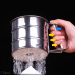 Mechaninis miltų cukraus glajų tinklelis Sifter purtytuvas Kepimo virtuvės įrankis Nerūdijantis 10.5cm*9.5cm