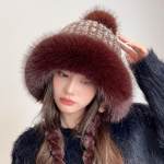 Imitacinė triu&scaron;io kailio &scaron;iluminė žieminė kepurė moterims miela storėjanti balta pūkuota rutulinė kepurė auskarai su slydimu pliu&scaron;inė kepurė 56-58cm