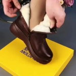Nauji prabangūs moteri&scaron;ki batai Odiniai aulinukai Dizaineriniai moteri&scaron;ki batai &Scaron;ilti ir patogūs Retro moteri&scaron;ki laisvalaikio batai Botas Mujer 39
